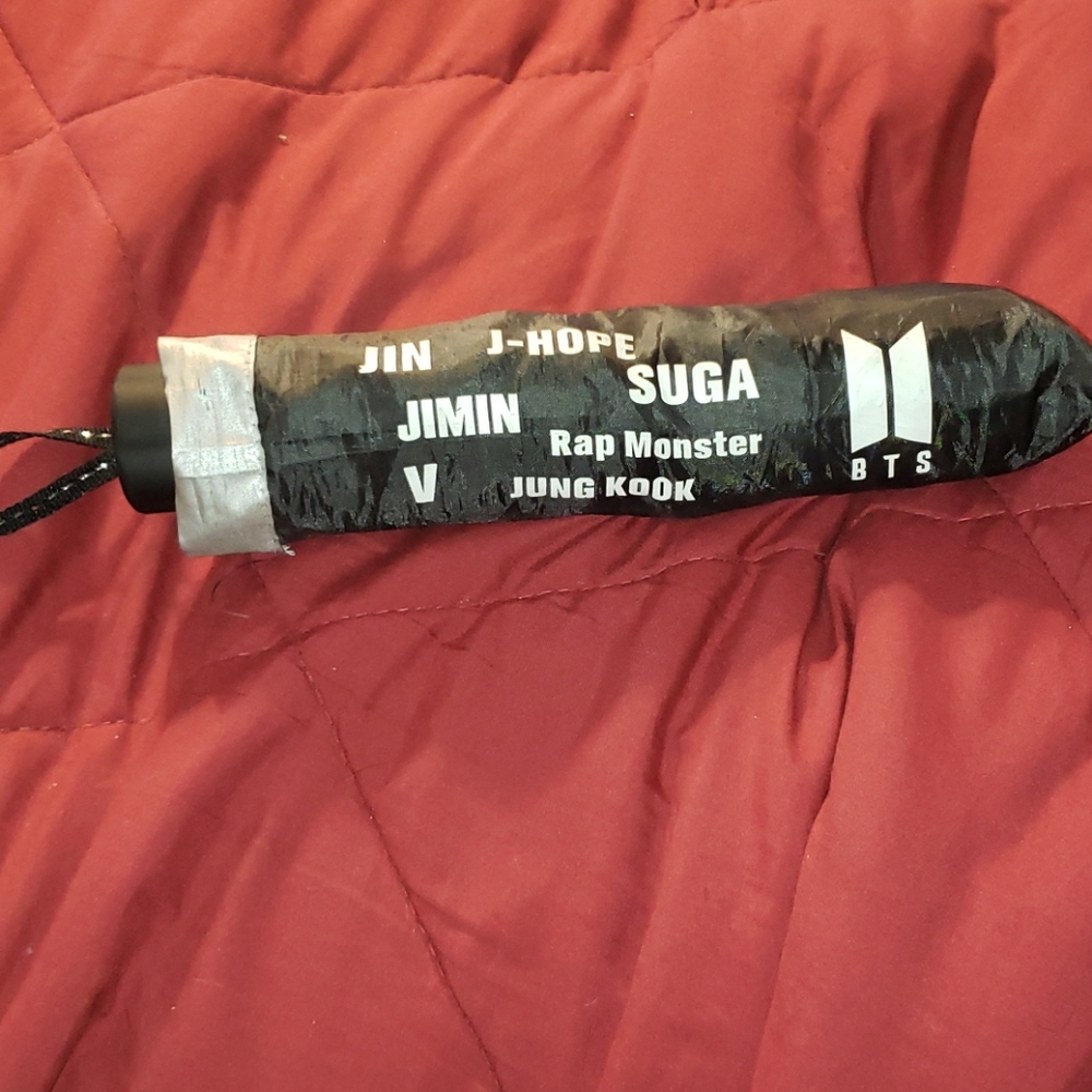 BTS umbrella - Picture 1 of 4